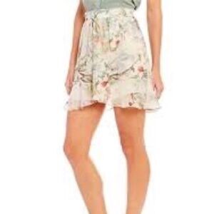 Chelsea & Violet Boho Tropical Floral Ruffle Faux Wrap Mini Skirt Medium 8 10